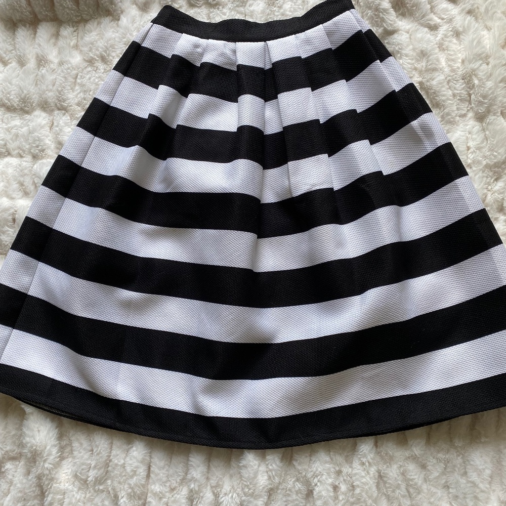 Black and White A-Line Skirt Size Small